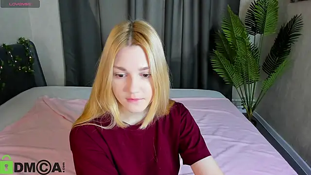 Snapshot of Sylvia_Ortiz chatting on October 25, 9:06 am Sylvia Ortiz online show from October 25, 9:06 am