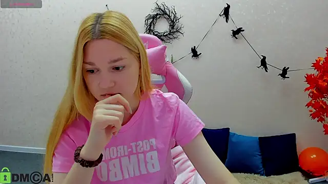 Snapshot of Sylvia_Ortiz chatting on November 4, 1:05 am Sylvia Ortiz online show from November 4, 1:05 am