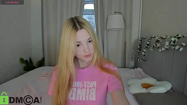 Snapshot of Sylvia_Ortiz chatting on November 13, 10:03 am Sylvia Ortiz online show from November 13, 10:03 am