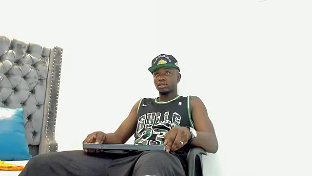 DOUGLAS 099 online show from September 25, 1:04 pm