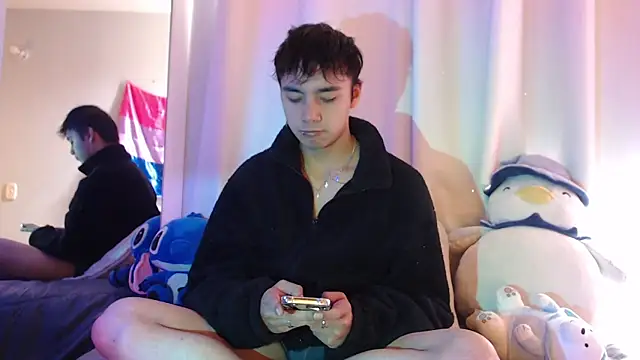 Snapshot of Noah_Blaze chatting on October 6, 5:43 pm Noah Blaze online show from October 6, 5:43 pm