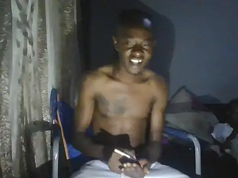 Snapshot of Nykho17 chatting on October 27, 8:13 pm Nykho17 online show from October 27, 8:13 pm