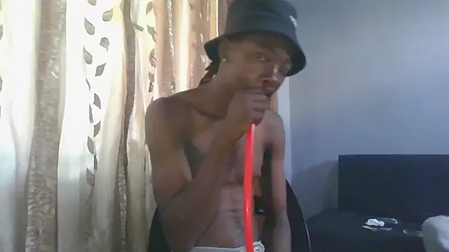 Snapshot of Nykho17 chatting on November 21, 10:03 am Nykho17 online show from November 21, 10:03 am