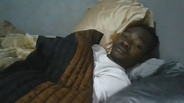 Snapshot of Nykho17 chatting on November 25, 12:43 am Nykho17 online show from November 25, 12:43 am