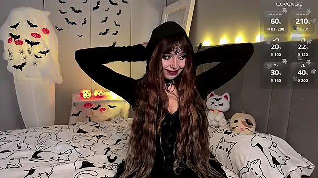 Snapshot of RileyVice chatting on October 31, 8:04 am RileyVice online show from October 31, 8:04 am