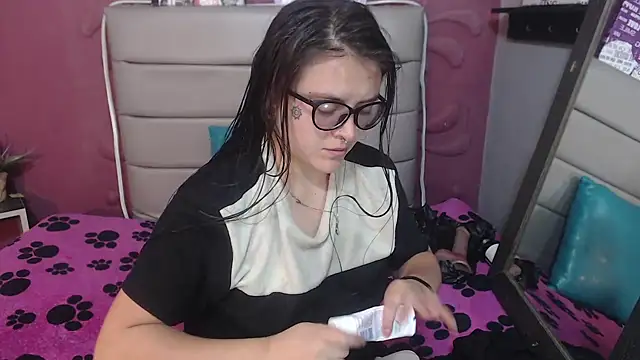 Cailing Zu online show from October 4, 7:12 pm