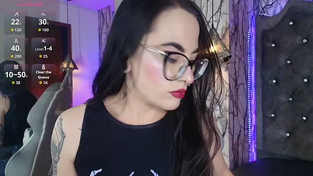 Zami Escobar of online show from October 7, 6:38 pm