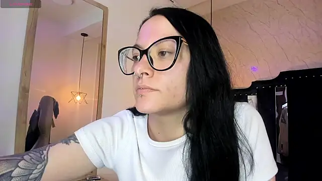 Zami Escobar of online show from November 18, 6:56 pm