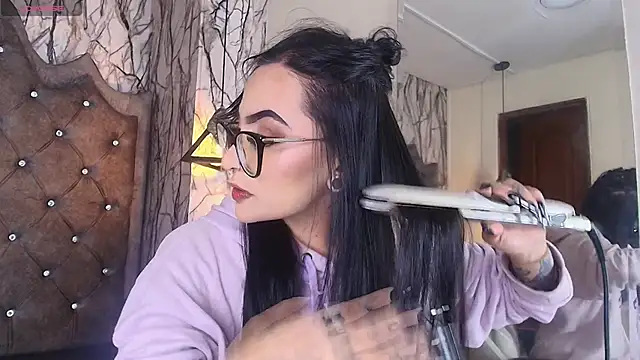 Zami Escobar of online show from November 25, 5:13 pm