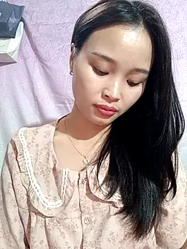 Lili lovely online show from November 23, 2:00 am