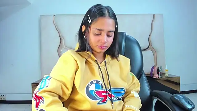 Snapshot of ScarletDoll chatting on September 13, 3:06 am ScarletDoll online show from September 13, 3:06 am