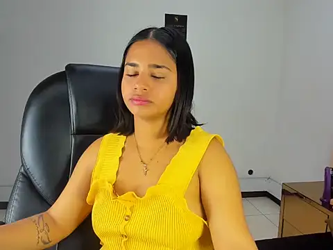 Snapshot of ScarletDoll chatting on September 27, 3:11 am ScarletDoll online show from September 27, 3:11 am