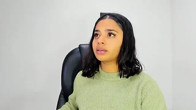 Snapshot of ScarletDoll chatting on November 19, 4:12 am ScarletDoll online show from November 19, 4:12 am