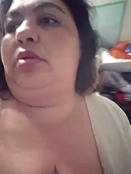 curvy diva  online show from September 23, 9:45 am