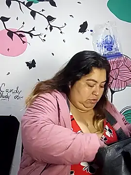 curvy diva  online show from October 20, 10:59 am