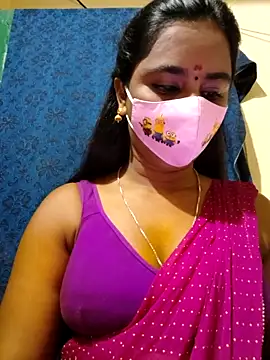 Snapshot of mini-queen chatting on September 12, 11:10 am mini-queen online show from September 12, 11:10 am