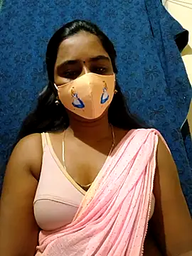 Snapshot of mini-queen chatting on September 18, 6:32 pm mini-queen online show from September 18, 6:32 pm