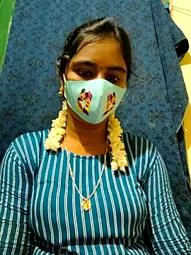 Snapshot of mini-queen chatting on September 22, 11:01 am mini-queen online show from September 22, 11:01 am