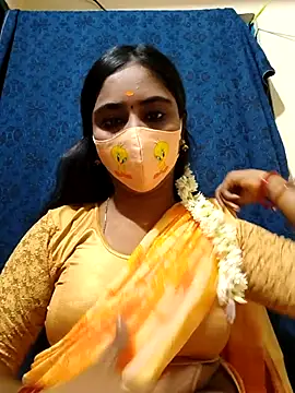 Snapshot of mini-queen chatting on November 14, 3:33 pm mini-queen online show from November 14, 3:33 pm