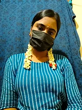 Snapshot of mini-queen chatting on November 17, 4:13 pm mini-queen online show from November 17, 4:13 pm