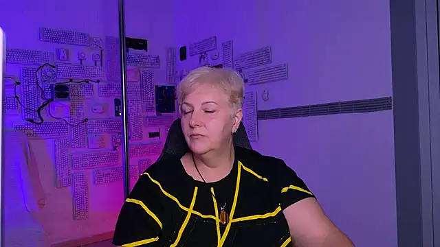 Snapshot of MaryMogan chatting on September 9, 8:14 am MaryMogan online show from September 9, 8:14 am