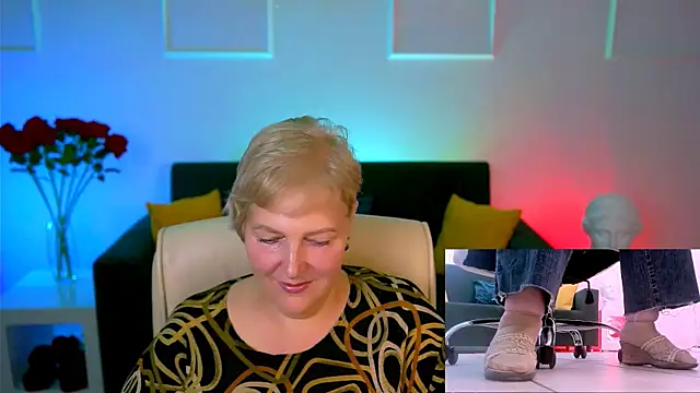 Snapshot of MaryMogan chatting on October 2, 12:23 pm MaryMogan online show from October 2, 12:23 pm