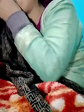 Snapshot of Pahadi_couple chatting on October 28, 4:20 pm Pahadi couple online show from October 28, 4:20 pm