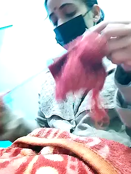 Snapshot of Pahadi_couple chatting on November 3, 5:58 pm Pahadi couple online show from November 3, 5:58 pm