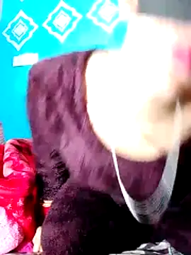 Snapshot of Pahadi_couple chatting on November 13, 5:39 am Pahadi couple online show from November 13, 5:39 am