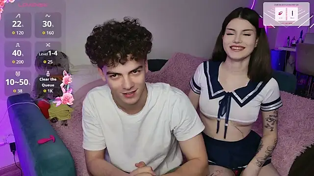 Snapshot of Alice18James chatting on October 6, 5:43 pm Alice18James online show from October 6, 5:43 pm