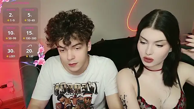 Snapshot of Alice18James chatting on November 29, 4:21 pm Alice18James online show from November 29, 4:21 pm