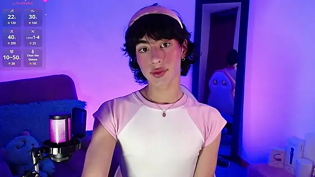 Snapshot of saanti_foxs chatting on October 7, 5:04 am saanti foxs online show from October 7, 5:04 am