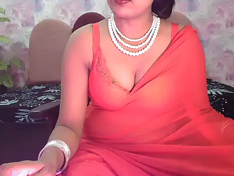 Snapshot of shaalu_sharma chatting on September 16, 8:26 am shaalu sharma online show from September 16, 8:26 am