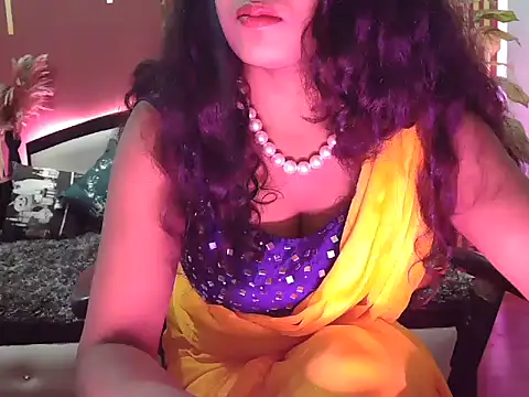 Snapshot of shaalu_sharma chatting on October 9, 6:33 am shaalu sharma online show from October 9, 6:33 am