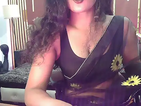 Snapshot of shaalu_sharma chatting on October 13, 2:50 pm shaalu sharma online show from October 13, 2:50 pm