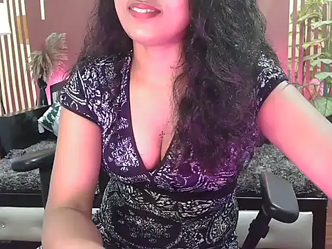 Snapshot of shaalu_sharma chatting on October 15, 9:48 pm shaalu sharma online show from October 15, 9:48 pm