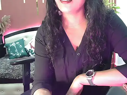 Snapshot of shaalu_sharma chatting on October 22, 7:30 am shaalu sharma online show from October 22, 7:30 am