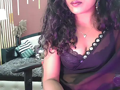 Snapshot of shaalu_sharma chatting on November 10, 4:28 pm shaalu sharma online show from November 10, 4:28 pm