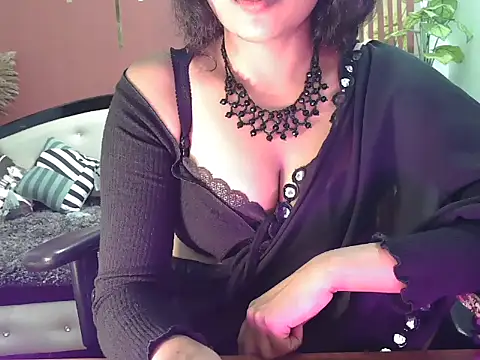 Snapshot of shaalu_sharma chatting on November 22, 7:46 pm shaalu sharma online show from November 22, 7:46 pm