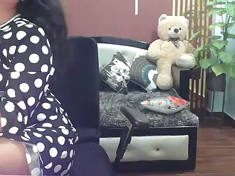 Snapshot of shaalu_sharma chatting on November 26, 1:01 pm shaalu sharma online show from November 26, 1:01 pm