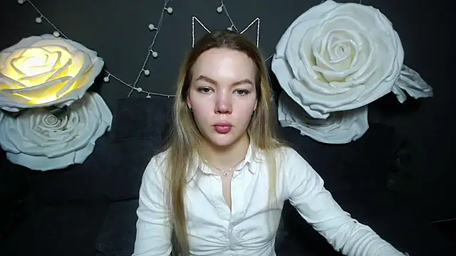 StellaLight online show from November 28, 2:31 pm