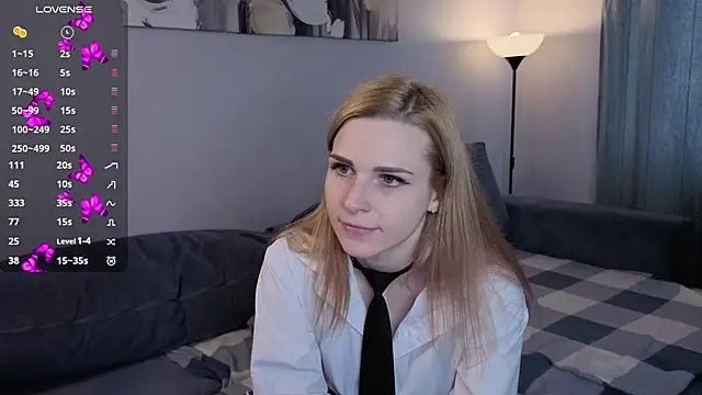 HelenMartines online show from October 28, 10:30 am