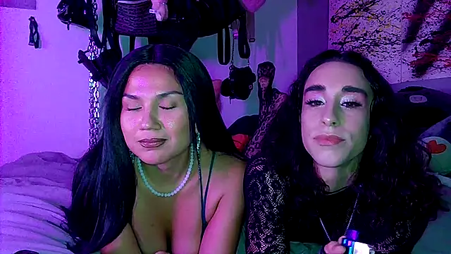 xoFrankie online show from September 11, 5:07 am