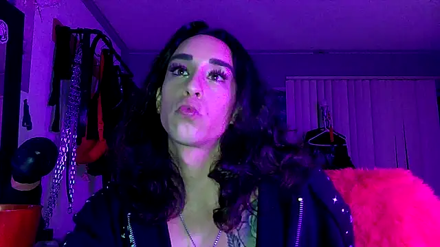 xoFrankie online show from October 17, 3:42 am