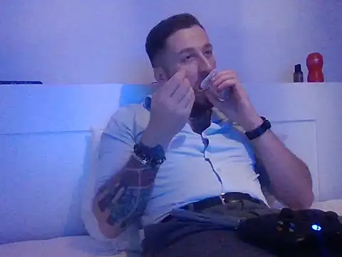 Snapshot of Keviios chatting on September 15, 7:08 am Keviios online show from September 15, 7:08 am