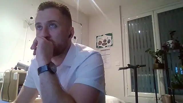 Snapshot of Keviios chatting on October 28, 5:59 pm Keviios online show from October 28, 5:59 pm