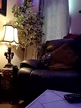 Snapshot of Sicksob chatting on December 19, 5:53 pm Sicksob online show from December 19, 5:53 pm