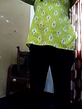 Snapshot of Rekha_89 chatting on October 7, 3:04 am Rekha 89 online show from October 7, 3:04 am