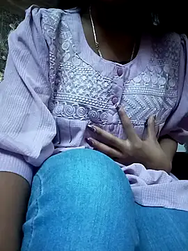 Snapshot of Rekha_89 chatting on November 18, 3:12 am Rekha 89 online show from November 18, 3:12 am