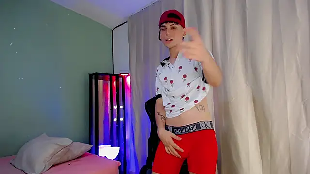 dilan hott  online show from November 15, 7:54 pm